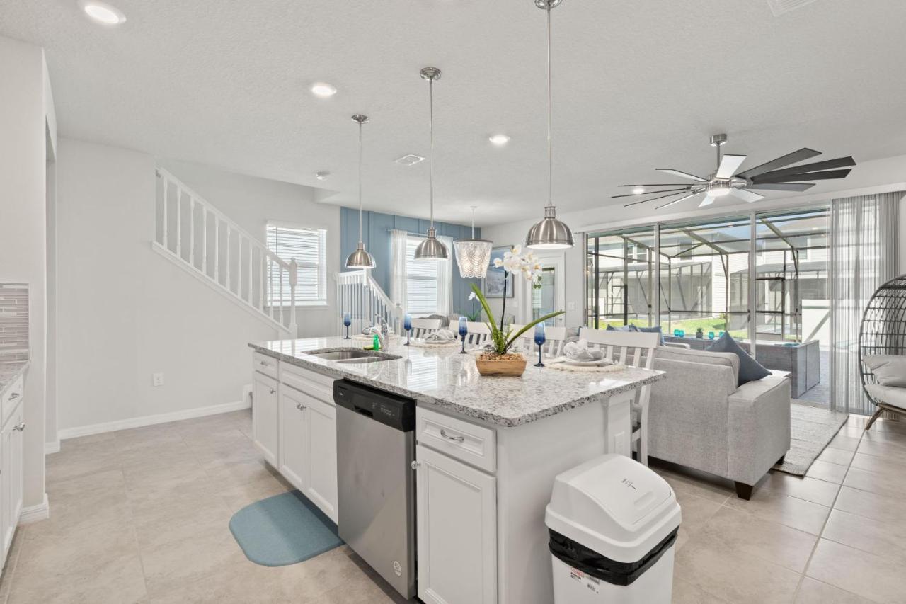 New To Market New Construction 5 Bed Retreat In World Famous Windsor Island Davenport Kültér fotó